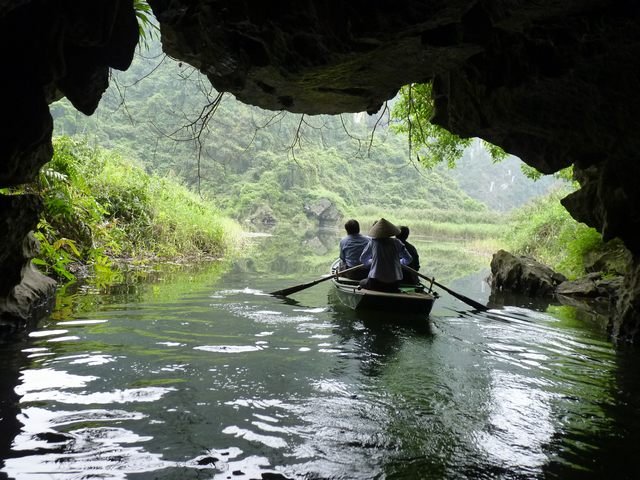 Vietnam: Legends of the East