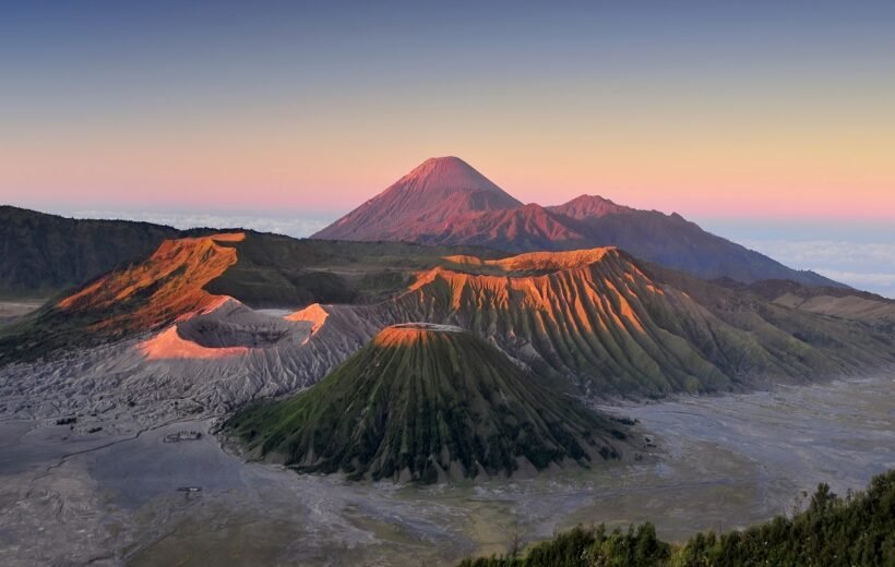 Indonesia - Between Two Oceans